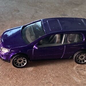 Matchbox VW Golf V GTI Metallic Purple